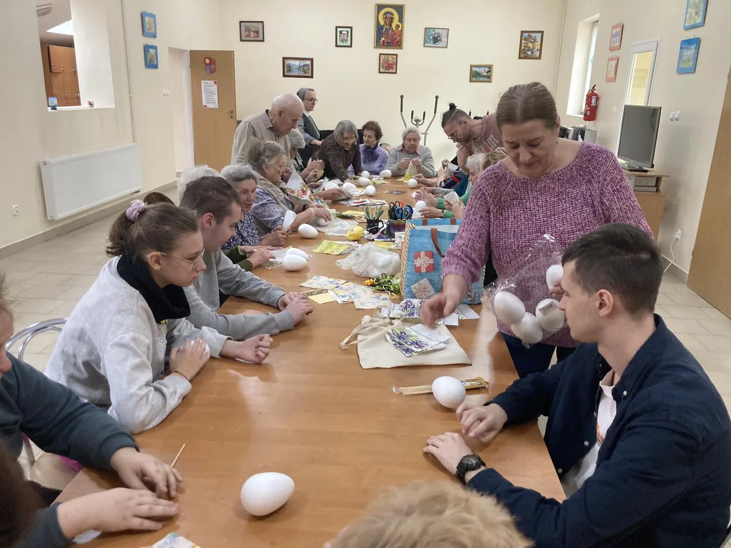 Warsztaty świąteczne w Domu Dziennego Pobytu