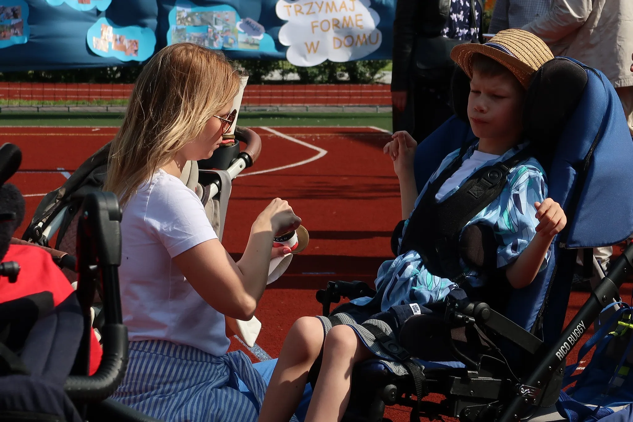 Lodówka pełna lodów Grycan