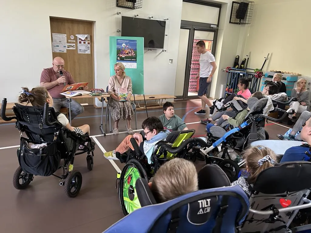 Cała Polska czyta dzieciom