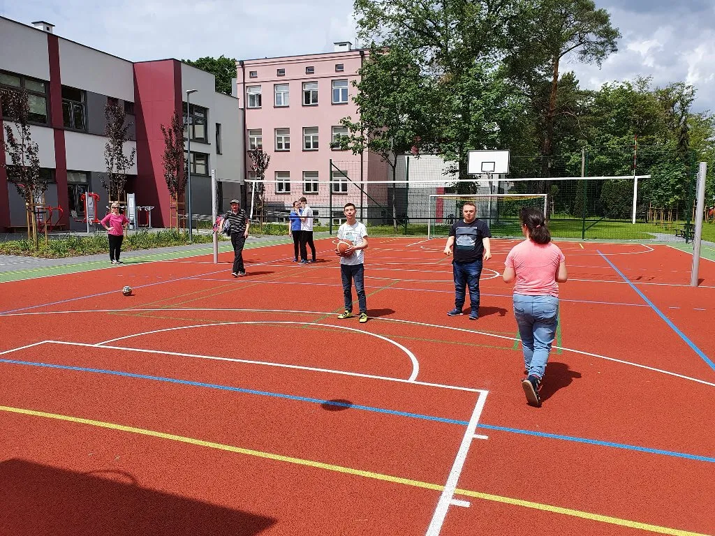 Aktywności na boisku szkolnym