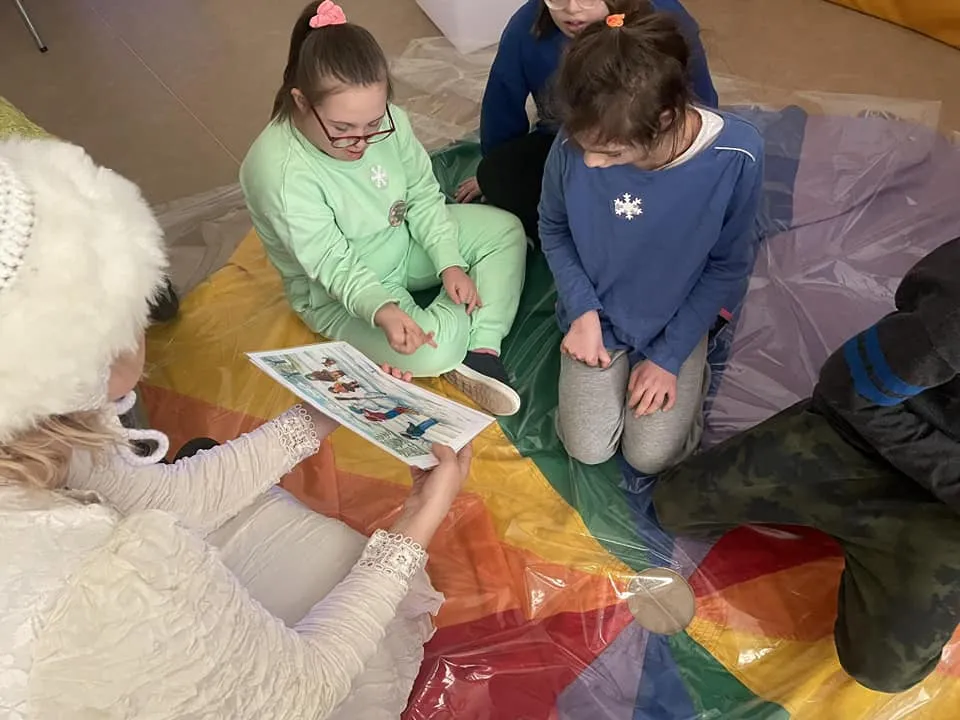 Zimowe zabawy w teatr