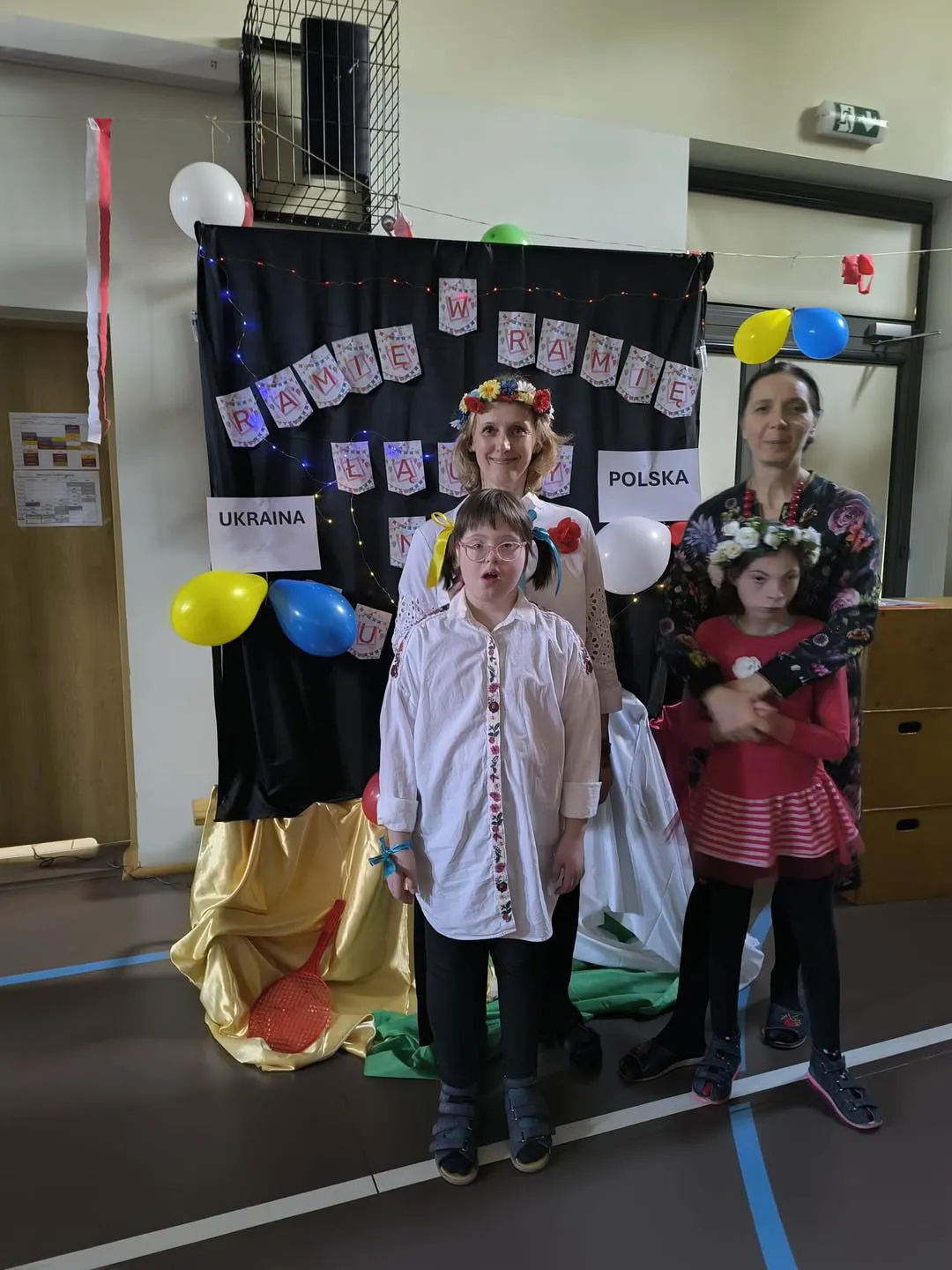 Ramię w ramię, łączy nas muzyka – dyskoteka