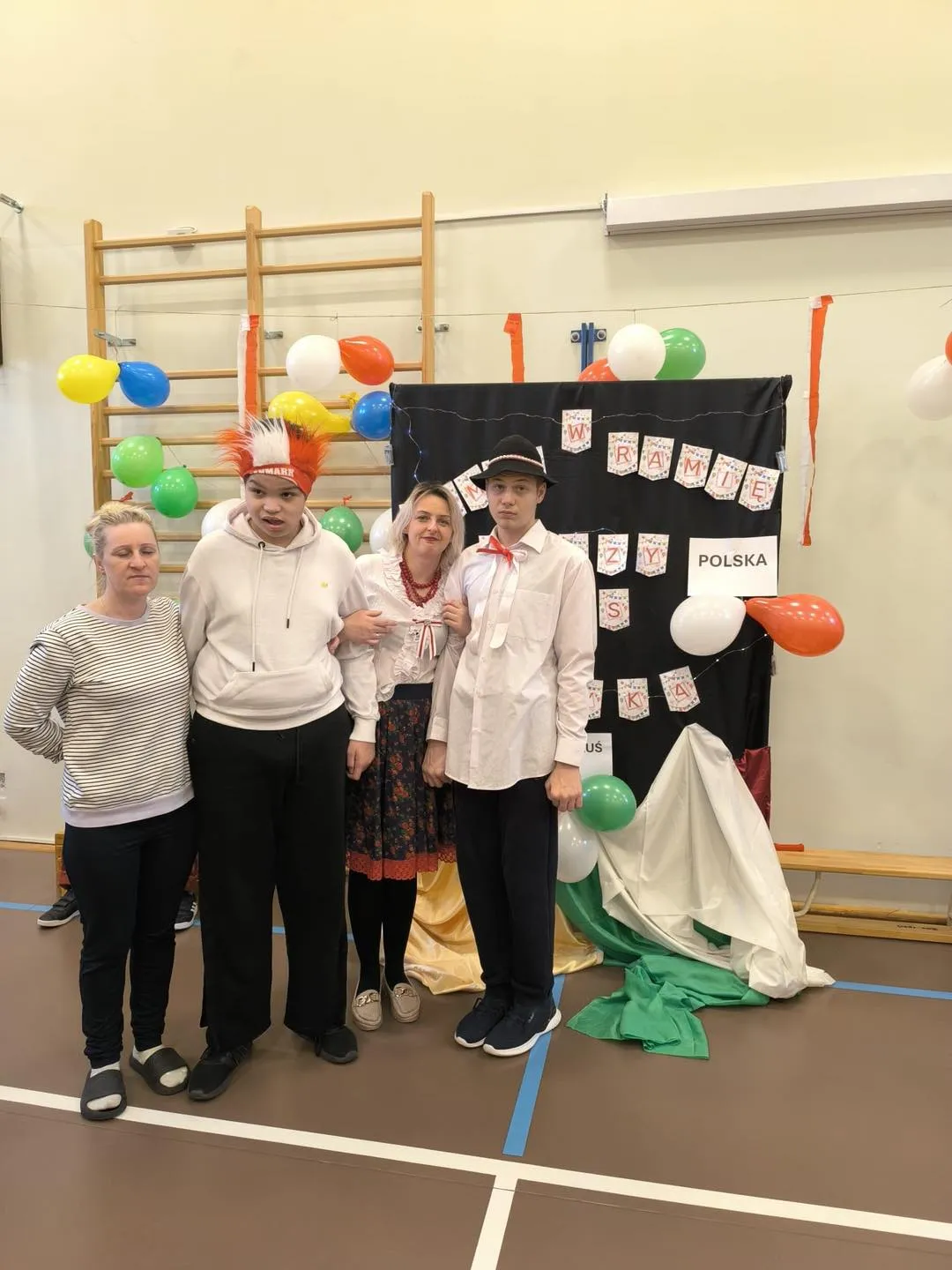 Ramię w ramię, łączy nas muzyka – dyskoteka