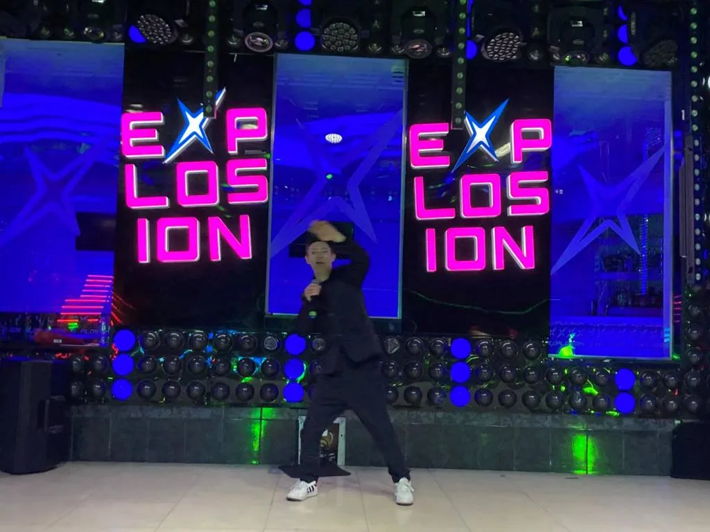 Bal karnawałowy w klubie Explosion