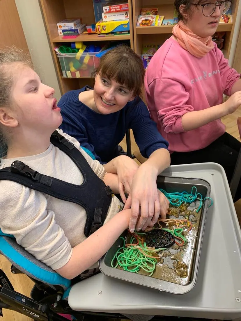 Warsztaty sensoplastyczne w nastroju wielkanocnym