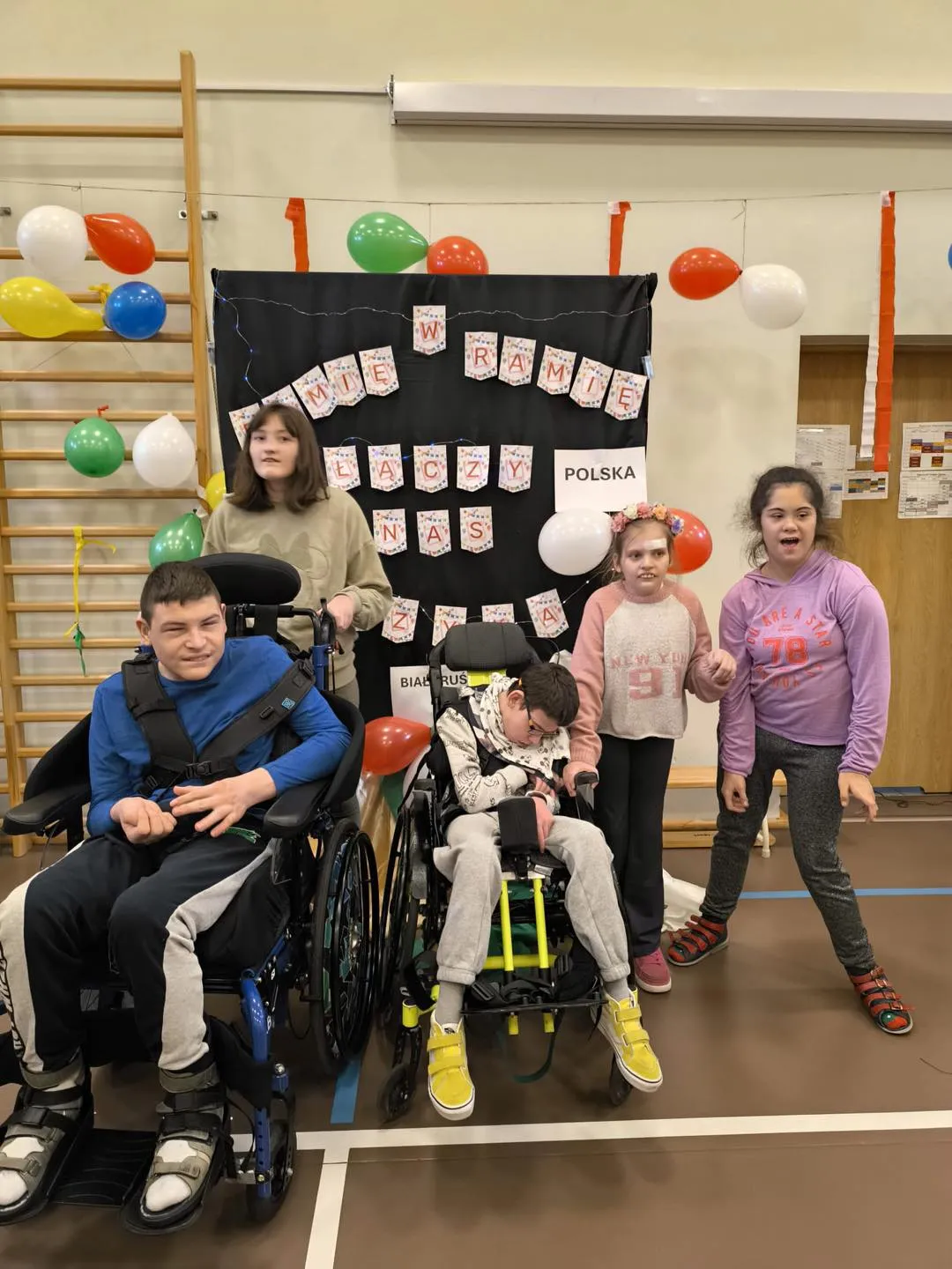 Ramię w ramię, łączy nas muzyka – dyskoteka