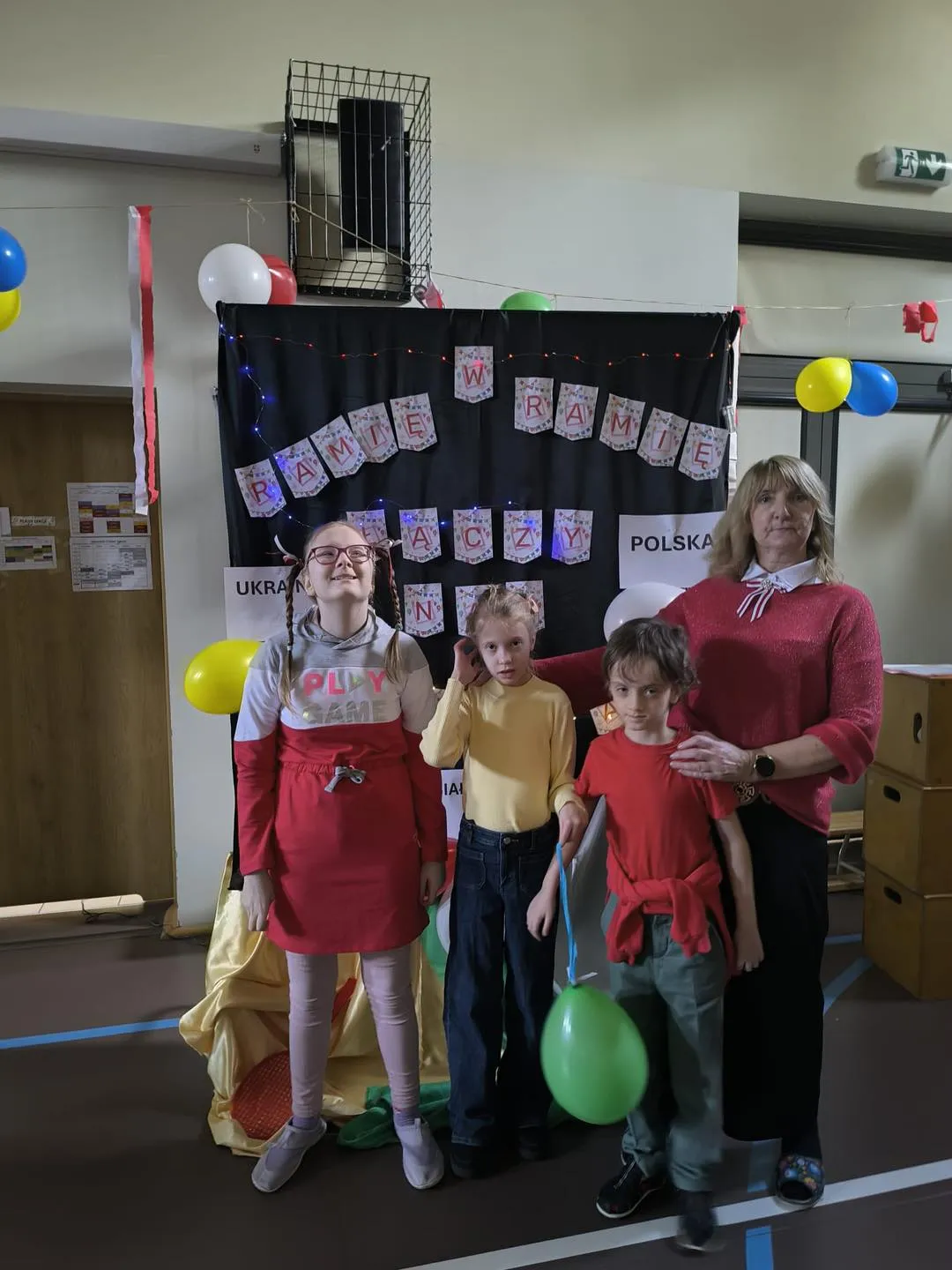 Ramię w ramię, łączy nas muzyka – dyskoteka