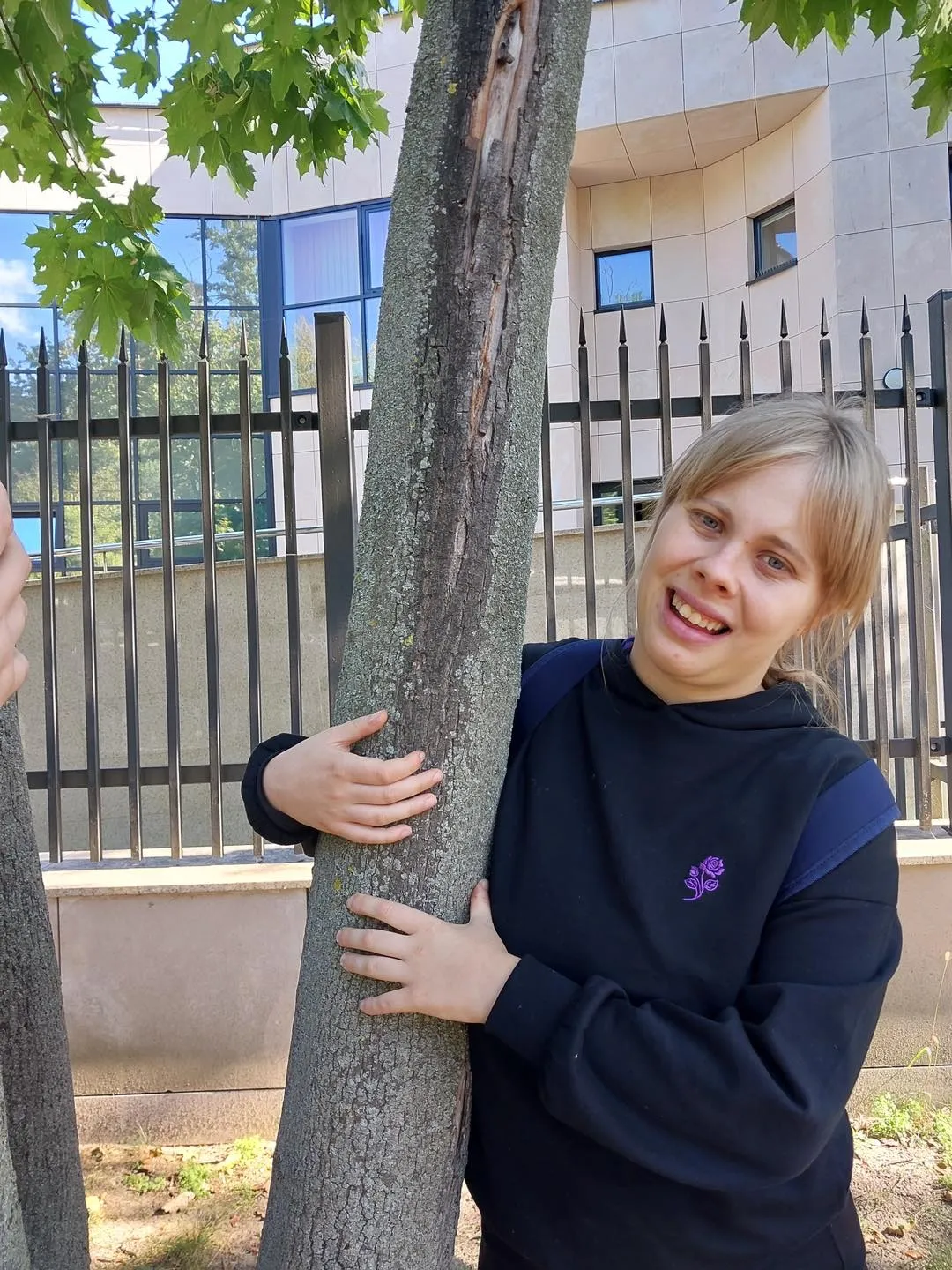 Przytul się do drzewa