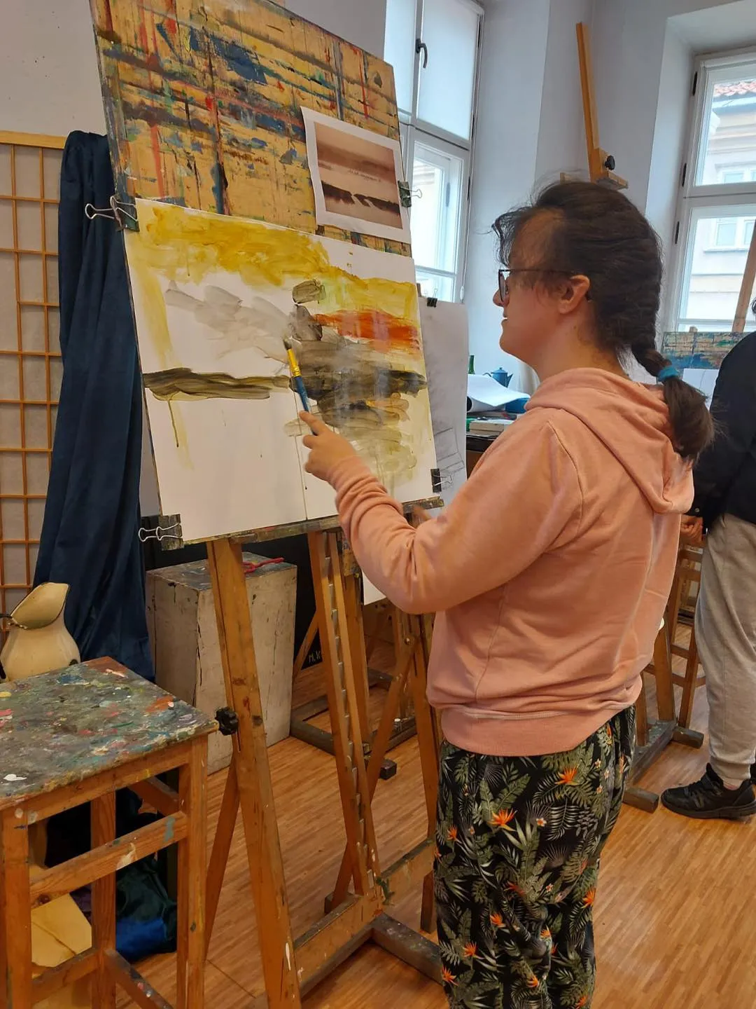 Było bardzo miło i kreatywnie. Dziękujemy p. Joannie za comiesięczne miłe spotkania i życzymy udanych wakacji. 🎨🌞🙂