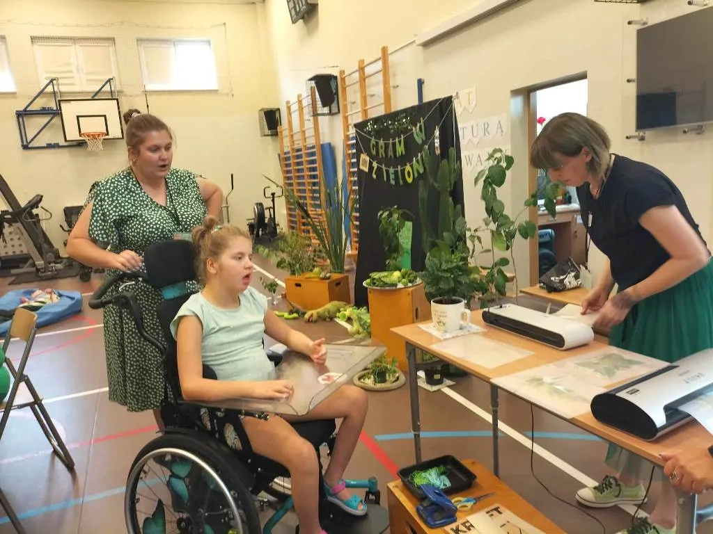 LATO W MIEŚCIE “ŚWIAT NATURĄ MALOWANY” – V DZIEŃ