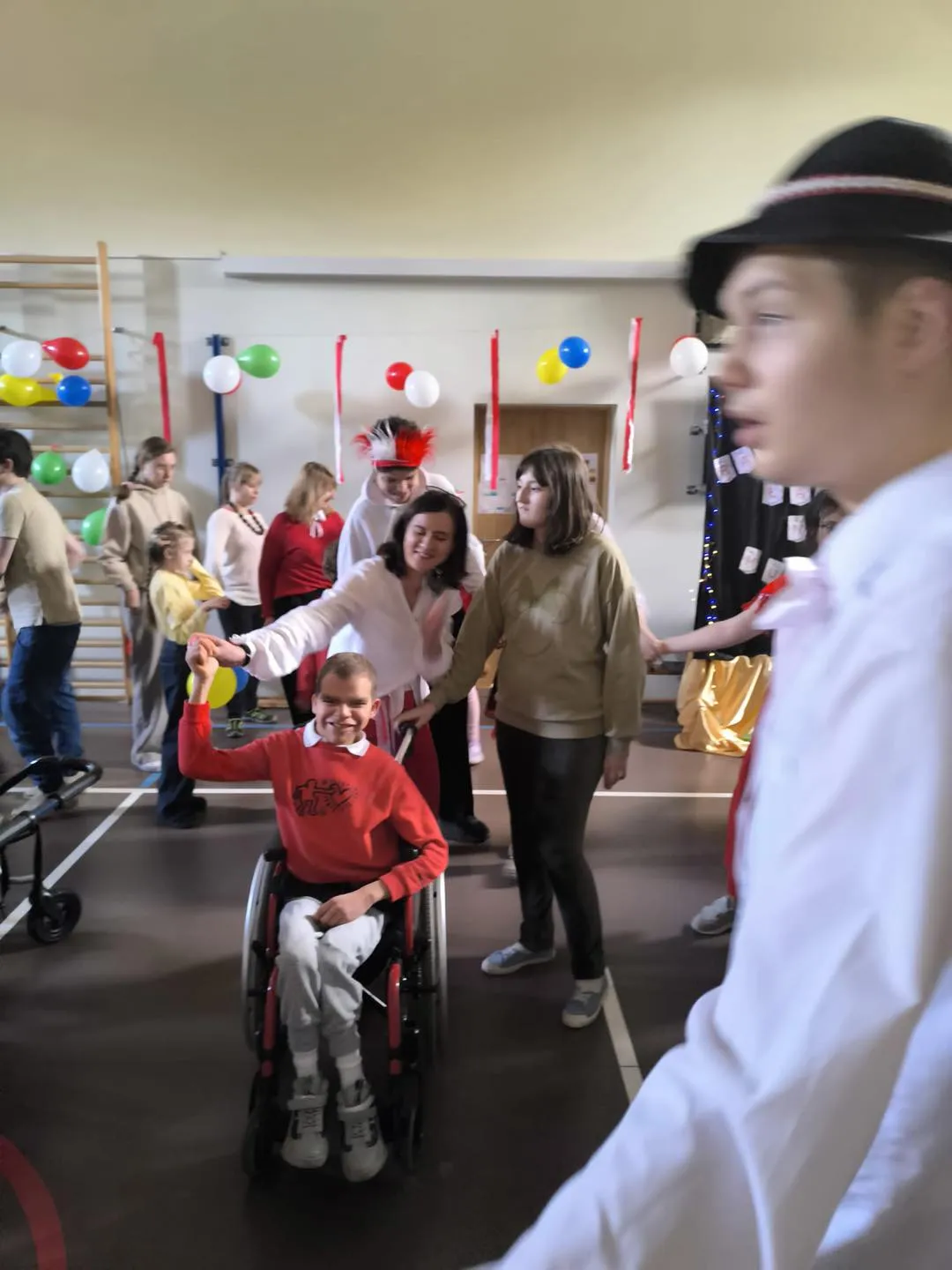 Ramię w ramię, łączy nas muzyka – dyskoteka