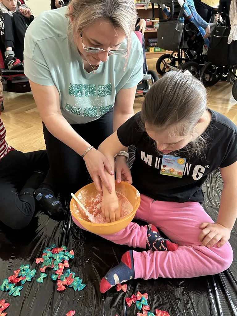 Wiosenne inspiracje na zajęciach z Sensoplastyki