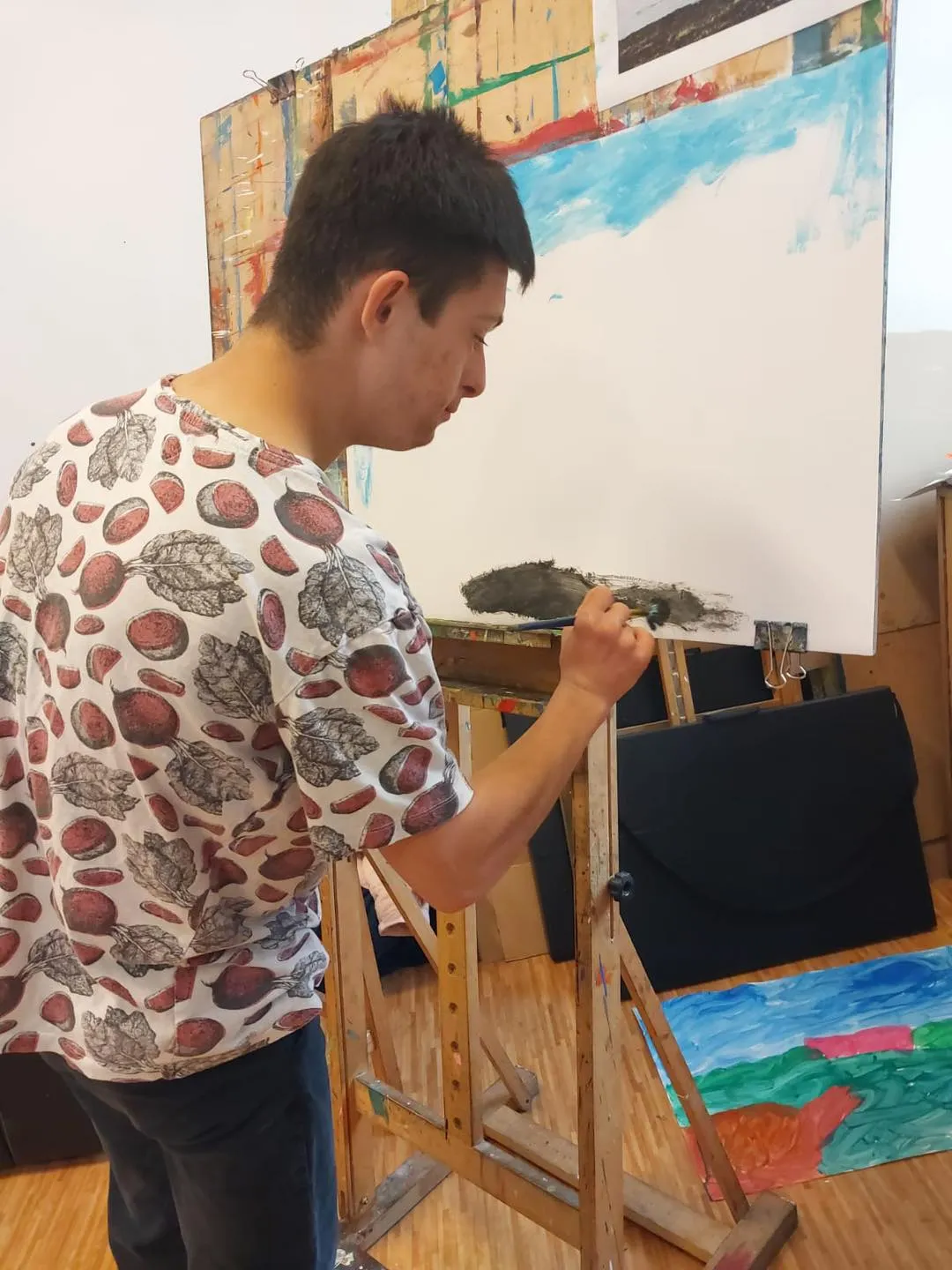 Było bardzo miło i kreatywnie. Dziękujemy p. Joannie za comiesięczne miłe spotkania i życzymy udanych wakacji. 🎨🌞🙂