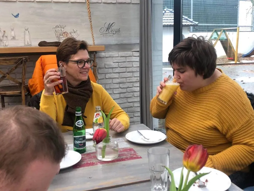 Wyjście do kawiarni