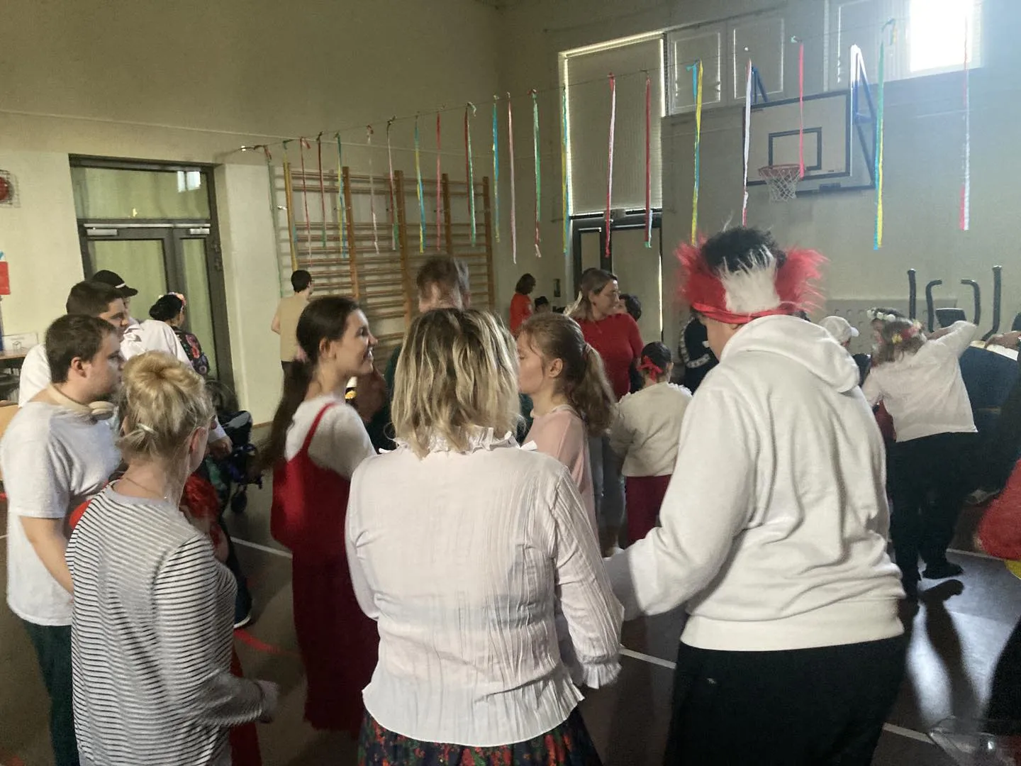 Ramię w ramię, łączy nas muzyka – dyskoteka