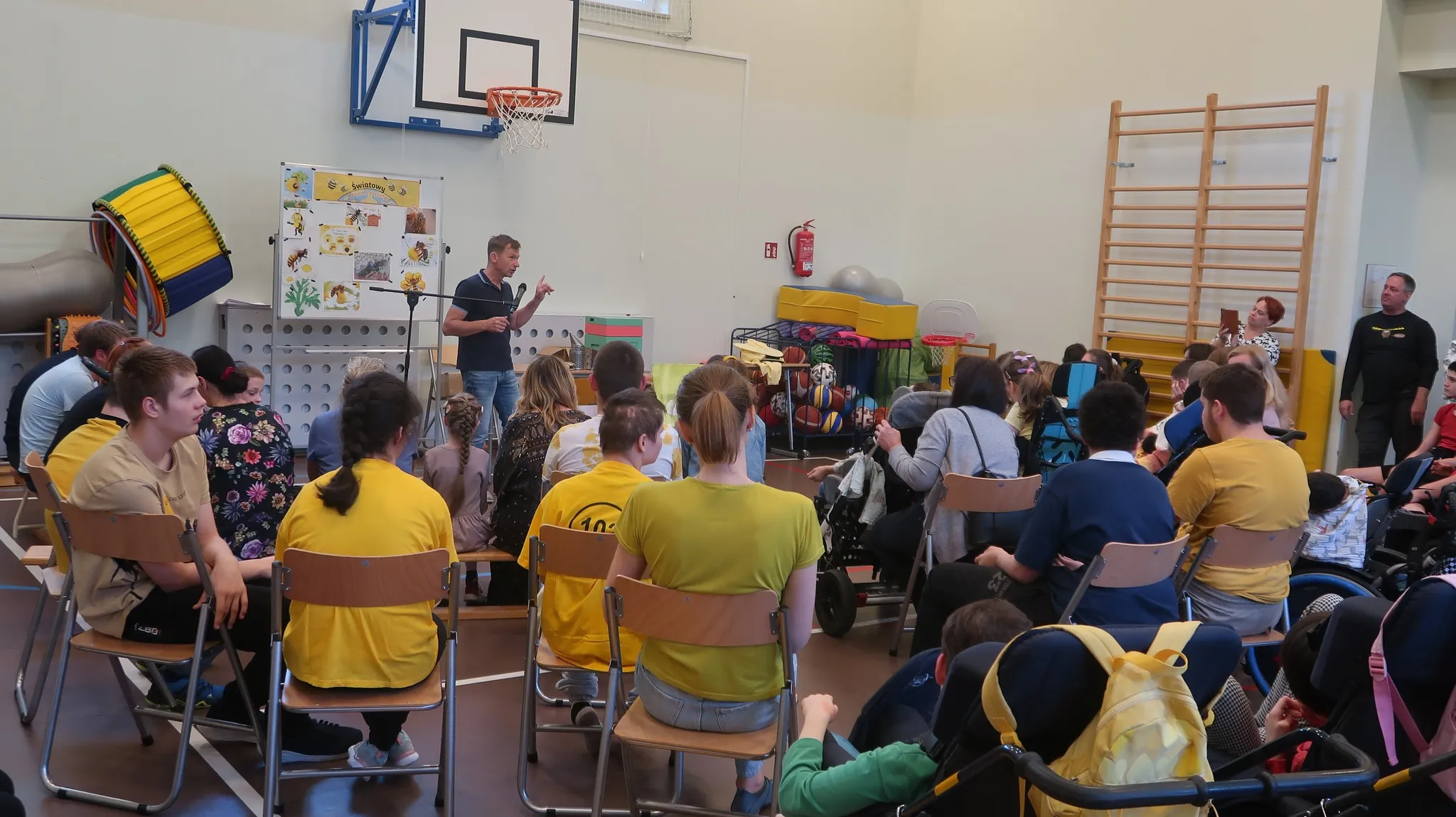 Spotkanie z pszczelarzem