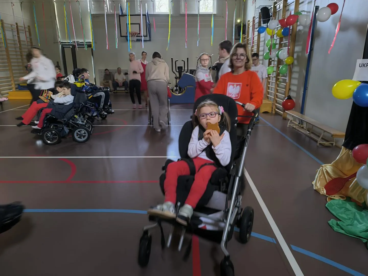 Ramię w ramię, łączy nas muzyka – dyskoteka