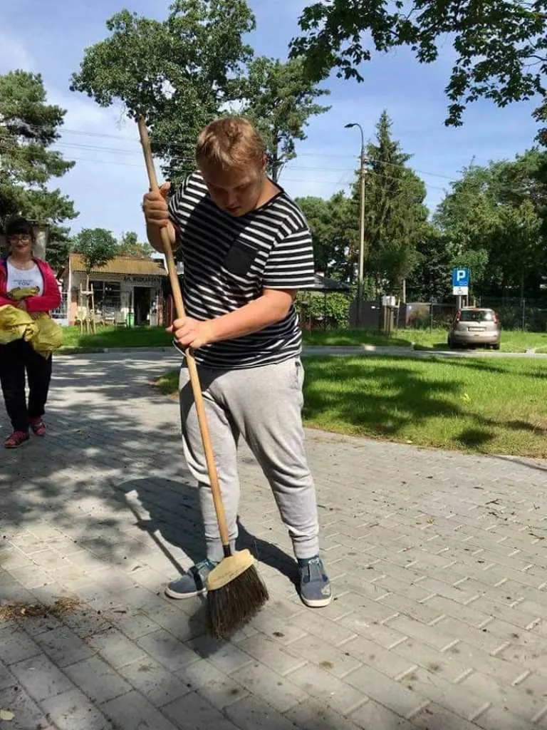 Prace porządkowe i biurowe