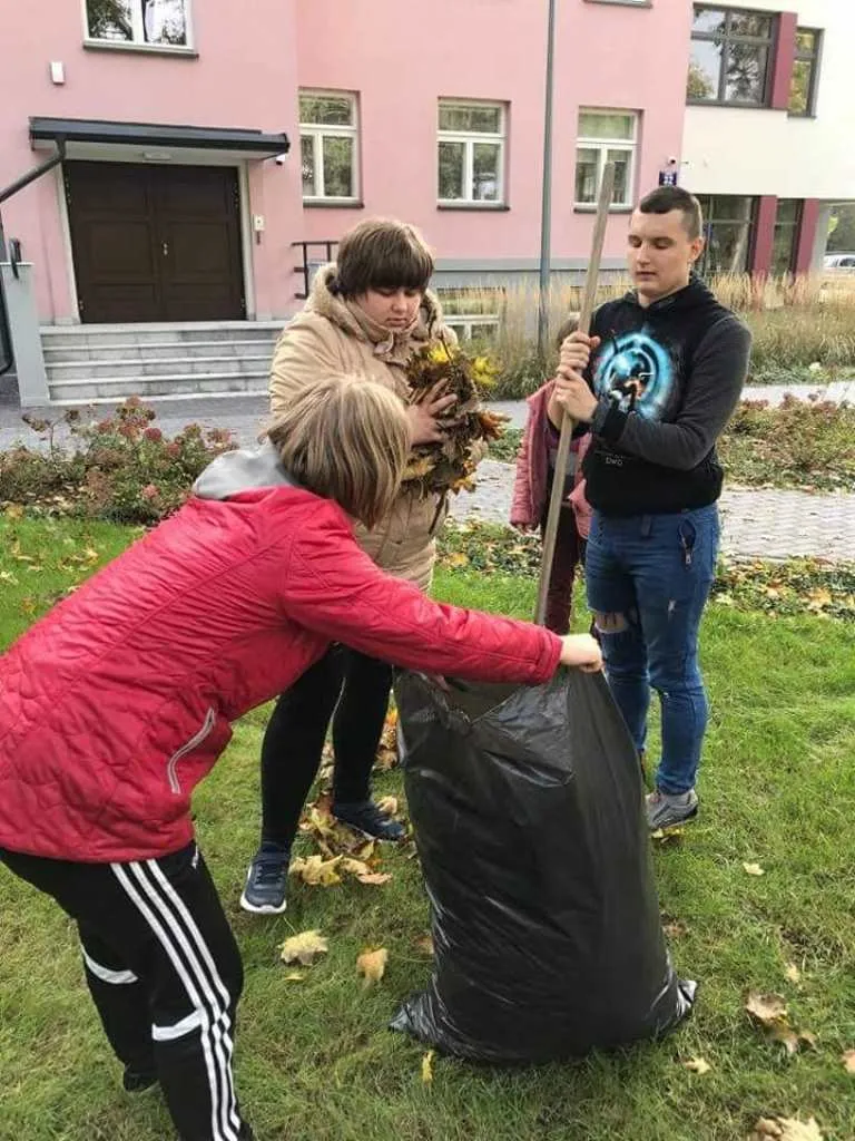 Prace porządkowe i biurowe
